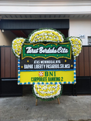 Papan Bunga Duka di Batu Tulis