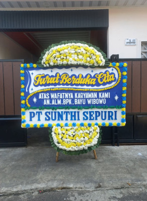 Papan Bunga Duka di Batu Tulis